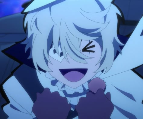 Nikolai Gogol, Bungou Stray Dogs Characters, Dog Icon, Silly Dogs, Bongou Stray Dogs, Anime Screenshots, Stray Dogs Anime, Bungo Stray Dogs, Stray Dog