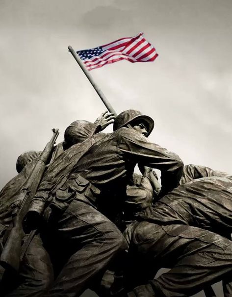 Iwo Jima Memorial, American Flag Waving, Patriotic Pictures, Military Soldier, Rustic American Flag, American Flag Wallpaper, American Flag Eagle, American Flag Wood, Iwo Jima