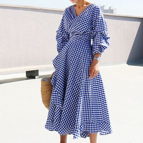 6ae07dcb33ec3b7c814df797cbda0f87desc50398732ri Sukienki Maksi, Couture Dior, Office Dresses For Women, Checkered Dress, Flounced Dress, Vestidos Vintage, Loose Dress, Lantern Sleeve, Maxi Dress With Sleeves