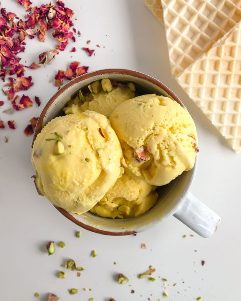 Saffron Ice Cream, Persian Ice Cream, Best Homemade Ice Cream, Pistachio Recipes, Ice Cream Maker Recipes, Yummy Ice Cream, Ice Cream At Home, Fine Dining Recipes, No Churn Ice Cream