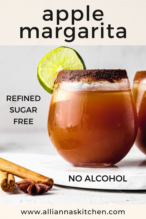 Thanksgiving Mocktail Non Alcoholic, Fall Party Drinks, Margarita Mocktail Recipe, Apple Cider Margarita, Cider Margarita, Apple Margarita, Margarita Mocktail, Mocktail Recipes, Drink Recipes Nonalcoholic