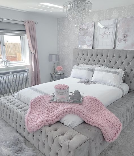 Luxury Room Bedroom, Pink Bedroom Decor, Classy Bedroom, Bedroom Decor For Teen Girls, Girl Bedroom Designs, Redecorate Bedroom, Teen Bedroom Decor, Girl Bedroom Decor, Room Design Bedroom