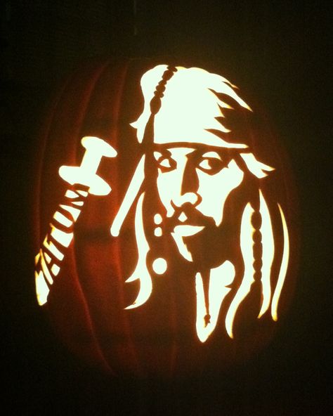 Jack Sparrow Pumpkin Carving, Pumpkin Carving Ideas Pirate, Jack Sparrow Silhouette, Jack Sparrow Skeleton, Pumpkin Carving Ideas Stencils, Jack Sparrow Status, Pumpkin Masters, Pumpkin Cravings, Scary Halloween Pumpkins