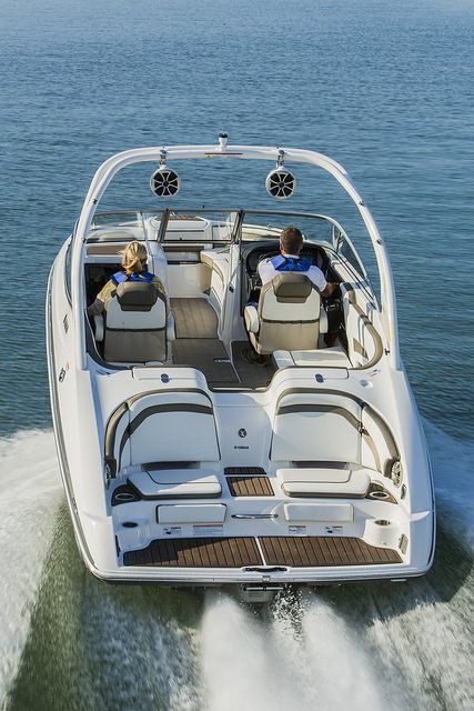 Wakeboard Boats, Family Boats, Yamaha Boats, Jet Boat, Boat Interior, Cool Boats, Boat Stuff, Bigger Boat, Jet Boats