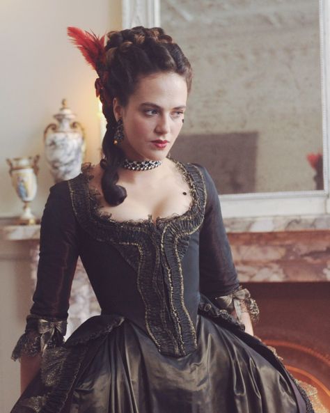 Jessica Brown Findlay in Harlots (2017) Sara Foster, Historical Gowns, Jessica Brown Findlay, Jessica Brown, 18th Century Dress, Rococo Fashion, 18th Century Costume, 18th Century Clothing, 18th Century Fashion