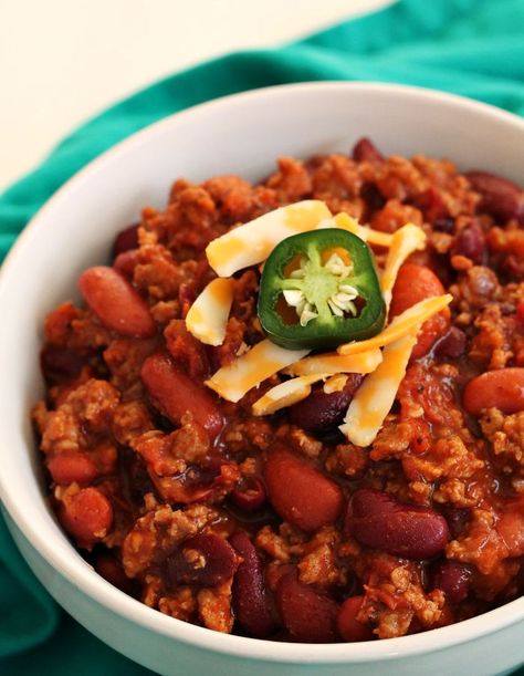 Seriously, This Chili Recipe is the BEST and so simple! The flavor is extra awesome with half beef half Hot Italian Sausage. ~ https://reallifedinner.com Sweet Heat Chili, Medium Spicy Chili Recipe, Taste Of Home Spicy Touchdown Chili, Wic Recipes, Pioneer Woman Chunky Beef Chili, Thick Hearty Chili, Best Chili Ever, Chili Pot, Sausage Chili