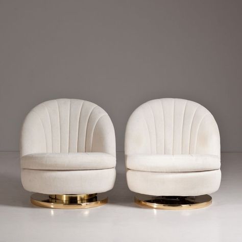 American A Pair of Milo Baughman Swivel Chairs for Thayer Coggin For Sale Kursi Bar, White Furniture Living Room, Milo Baughman, Luxury Sofa, Luxurious Bedrooms, Rustic Furniture, Modern Sofa, Tron, Swivel Chair