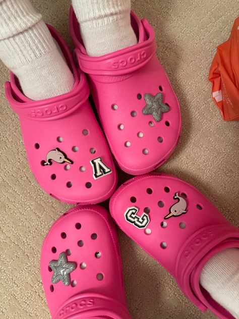 Matching Crocs For Best Friends, Ballerina Pink Crocs With Jibbitz, Hot Pink Crocs With Jibbitz, Matching Crocs With Bf, Hot Pink Crocs Outfit, Matching Crocs For Couples, Pink Crocs Outfit, Light Pink Crocs, Matching Crocs