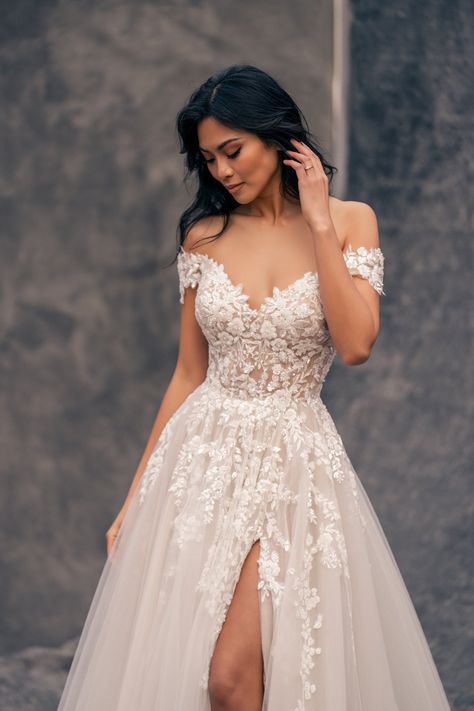 Weddings With No Bridal Party, Off The Shoulder Floral Wedding Dress, Wedding Dresses Bigger Women, Beach Formal Wedding, Flowy Wedding Dresses, Allure Bridal Couture, Allure Couture, Off Shoulder Wedding Dress, Fairy Tale Wedding Dress