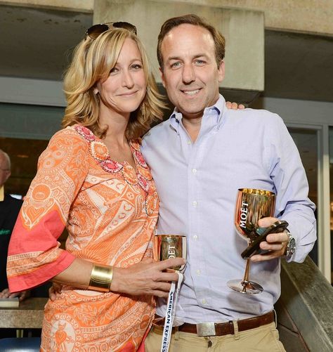 REPORT: Inside Lara Spencer's Heartbreaking Split from Her Husband Asian Slaw Recipe, Short Stacked Hair, Easy Apple Cake, Ham Glaze Recipe, Grey Hair Styles, Slaw Recipe, Asian Slaw, Celebrity Recipes, Candied Sweet Potatoes