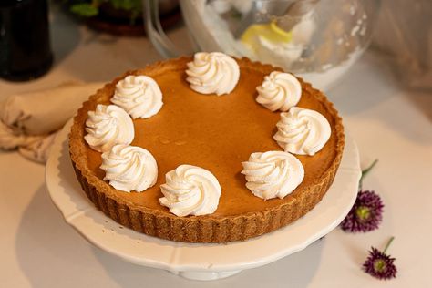 Pumpkin Pie Tart Pumpkin Pie Tart, Pumpkin Tarte, The Best Pumpkin Pie, Pumpkin Tart, Birthday Pies, Shortbread Cookie Crust, Best Pumpkin Pie, Buttery Shortbread Cookies, Delicious Thanksgiving