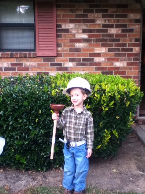 My son wanted to be a plumber for Halloween- easy and cheap costume! Plumber Costume, Cheap Costumes, Easy Halloween, Diy Costumes, My Son, Halloween Costumes, Holidays, Halloween