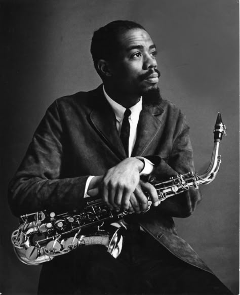 Billy Holiday, Eric Dolphy, Francis Wolff, Jazz Cat, Jazz Saxophonist, Jazz Players, Musician Portraits, Saxophone Players, Free Jazz