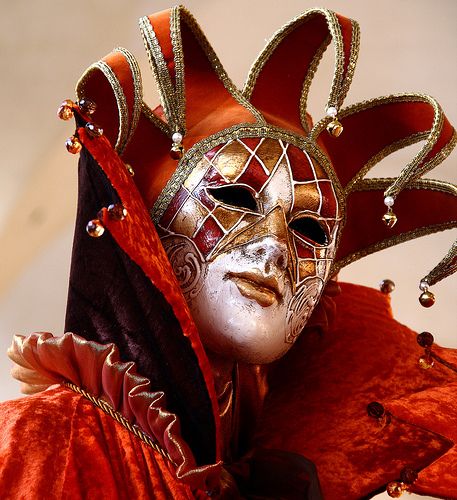 Romeo I Julia, Jester Mask, Poetry Slam, Venice Carnival Costumes, Pierrot Clown, Circus Aesthetic, Dark Circus, Venice Mask, Venetian Carnival Masks