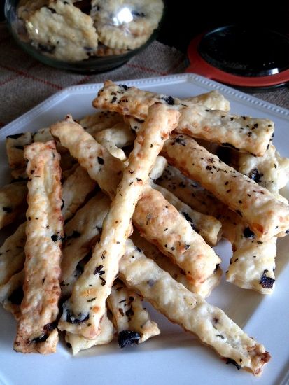 Christmas Yummies, Party Bites, Cheese Straws, Greek Food, Food Appetizers, Small Bites, Party Foods, Yummy Appetizers, Greek Recipes