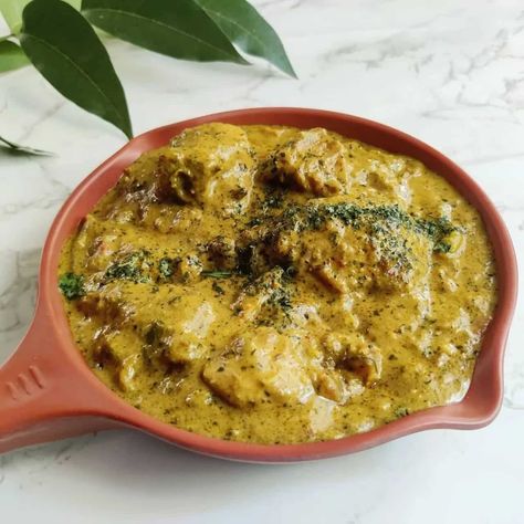 Methi Malai Chicken, Methi Chicken Recipe Indian, Methi Chicken Recipe, Methi Chicken, Fenugreek Tea, Malai Chicken, Chicken For Dinner, Cream Gravy, Sanjeev Kapoor