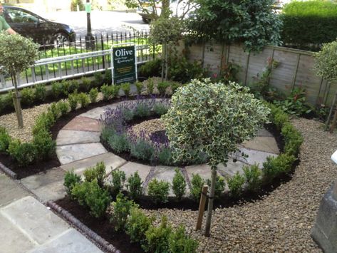 Cheap Landscaping Ideas For Front Yard, Small Back Garden, Small Front Garden Ideas, Garden Circle, Royal Violet, Stone Paths, Modern Garden Landscaping, Small Front Gardens, Cheap Landscaping Ideas