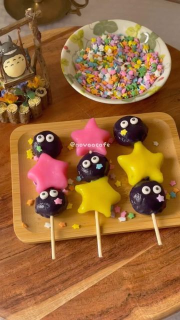 Studio Ghibli Cafe, حلويات عربية, Asian Dessert Recipes, Soot Sprite, Kawaii Cooking, Baking Tutorial, Cute Baking, Asian Desserts, Sweet Snacks Recipes