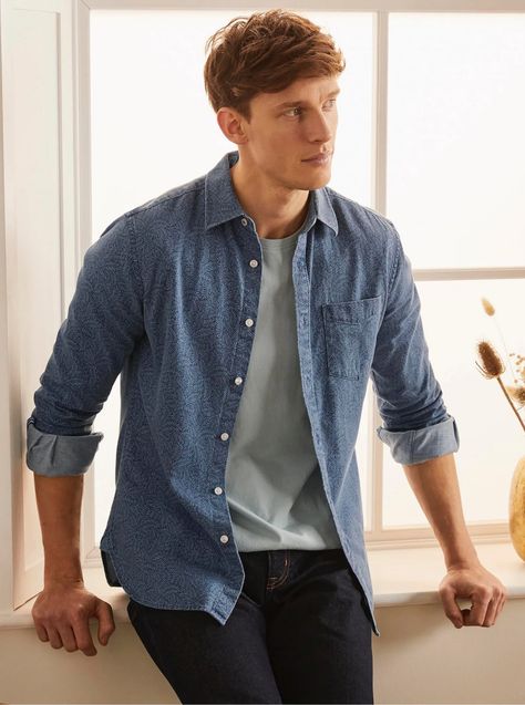 Denim Shirt Outfit Mens, Blue Denim Shirt Outfit, Mens Denim Shirt Outfit, Chambray Shirt Outfits, Chambray Shirt Men, Printed Denim Shirt, Denim Shirt Outfit, Handsome Clothes, Fitted Denim Shirt