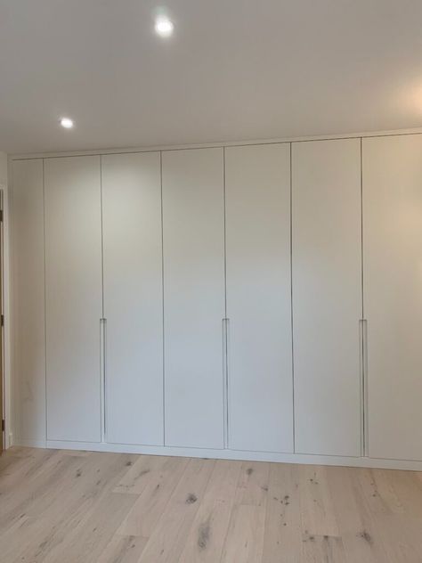 Bespoke wardrobes floor to ceiling, fitted wardrobes designs London Wardrobes Designs, Fitted Wardrobe Design, Floor To Ceiling Wardrobes, Wardrobes Uk, Bespoke Wardrobes, Free Standing Wardrobe, Bespoke Wardrobe, Wardrobe Door Handles, Bedroom Cupboard Designs