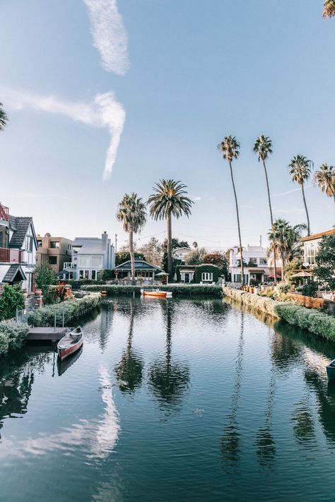 Venice - Los Angeles, California More Venice Los Angeles, Venice Beach California, Venice Canals, Collage Vintage, Pacific Coast Highway, California Dreamin', California Dreaming, Jolie Photo, Venice Beach