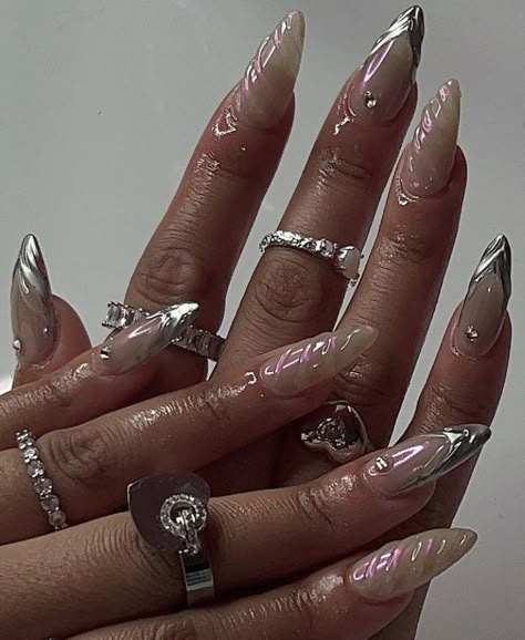 Seashell Nails, May Nails, Nails Now, Gold And Silver Jewelry, Shiny Nails, Pearl Nails, Nails Only, Gem Nails, Diamond Nails