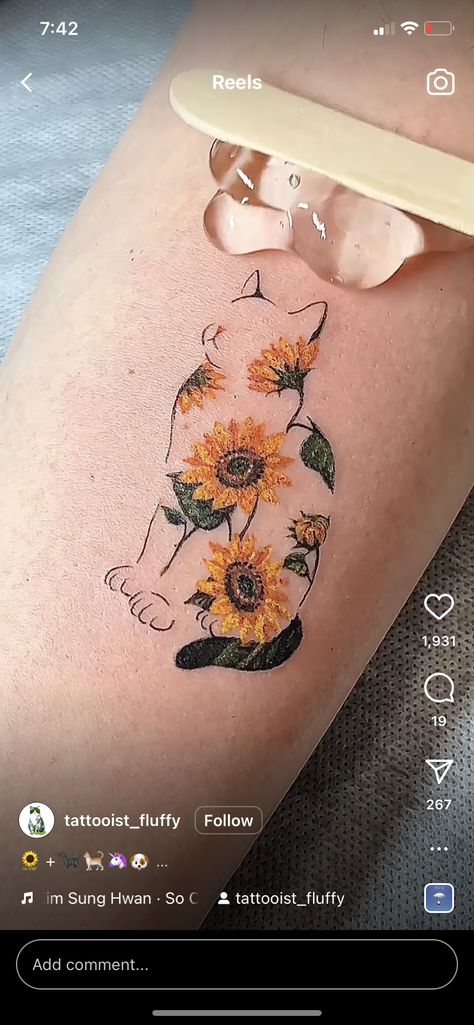 Cat And Daisy Tattoo, Yellow Cat Tattoo, Sunflower Cat Tattoo, Flower Cat Tattoo, Cat Flower Tattoo, Floral Cat Tattoo, Jasmine Tattoo, Cat Paw Tattoos, Pet Tattoos