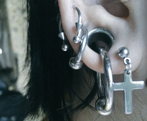 Alt Ear Piercings, Mopey Goth, Cemetery Gates, Cool Piercings, Cute Piercings, Body Modification, Body Jewelry Piercing, Ear Gauges, Body Modifications