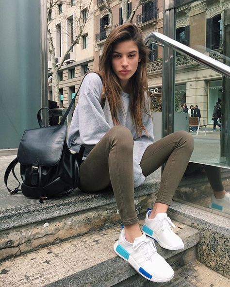 #NMD @adidasoriginals Nmd Outfits Women, Adidas Nmd Outfit, Nmd Adidas Women Outfit, Nmd Outfit, Outfit Women Casual, Nmd Adidas Women, Looks Adidas, Womens Outfit, Nmd R1