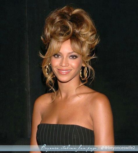 Beyonce Blonde Hair, Beyonce 2000's, Beyonce Blonde, Beyonce Hair, Beyonce Style, Beyoncé Giselle Knowles, Kylie Jenner Style, Beyonce And Jay Z, Beyonce Queen