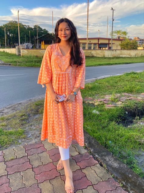 Orange Kurti Outfit, Orange Kurti, Ethnic Indian Wear, Kurti With Jeans, Asian Dresses, Traditional Indian Dress, Orange Outfit, Indian Dress, South Asian