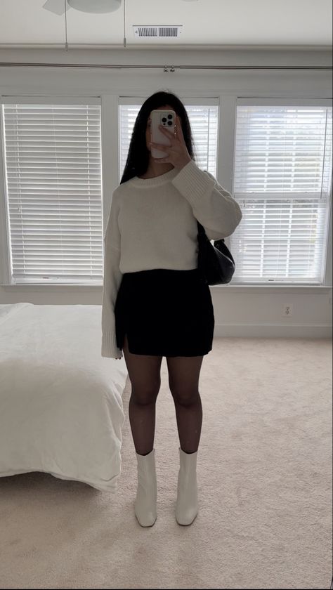 cute casual fall outfit with white sweater and mini skirt White Mini Skirt Outfit Winter, Outfit With White Sweater, White Skirt Outfit Winter, Outfits With White Boots, Slouch Boots Outfit, White Ankle Boots Outfit, White Mini Skirt Outfit, Sweater And Mini Skirt, Chunky Sweater Outfit