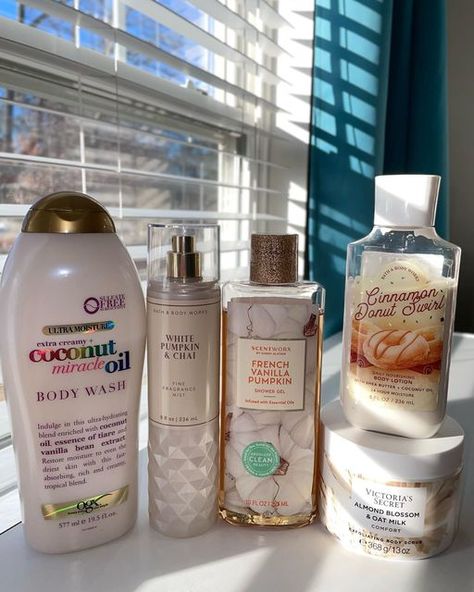 Coconut Miracle Oil, Pumpkin White Chocolate, Pumpkin Donut, Bath And Body Perfume, Oil Body Wash, Pumpkin Chai, Sephora Skin Care, Body Hygiene, Bath And Body Work