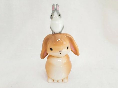 Bunny Clay Charm, Bunny Clay Art, Clay Bunnies, Bunny Clay, Clay Bunny, Easy Clay Sculptures, Hagen Renaker, Clay Diy Projects, Clay Animals