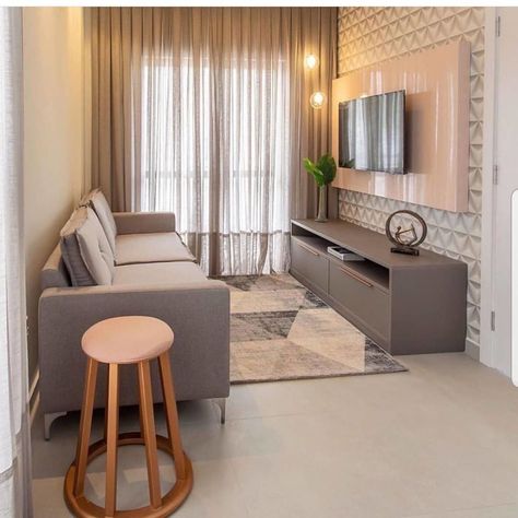 Papel de Parede para Sala: Dicas +100 Modelos Incríveis para 2020 8x8 Living Room Layout, Entertainment Area, Small Living Room Decor, Living Room Decor Apartment, Home Design Decor, Cozy Room, Home Room Design, Apartment Interior, Apartment Living Room