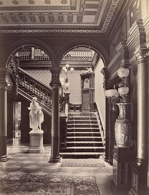 Flickr Grand Aesthetic, Mansion Homes, Victorian Home Interior, Victorian Life, Victorian Interior, Victorian Interiors, Aesthetic Interior, Victorian Architecture, Aesthetic Movement