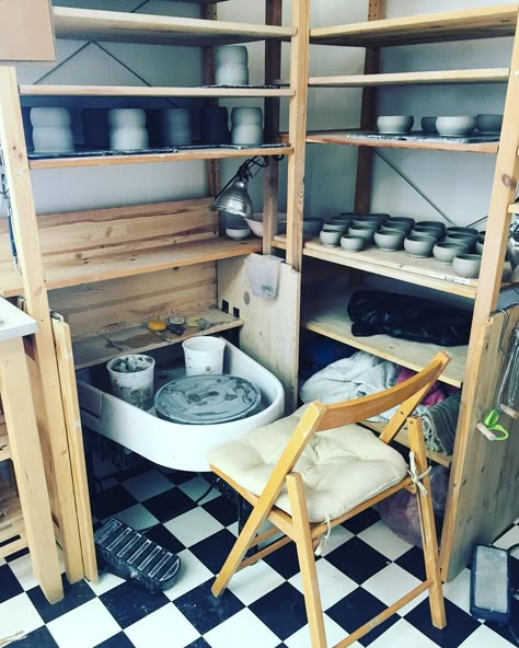 Diy Ceramics, Checkered Floor, Studio Layout, Art Studio Space, Keeping Busy, Ceramics Studio, Ceramic Tools, Sculptures Céramiques, Pottery Workshop