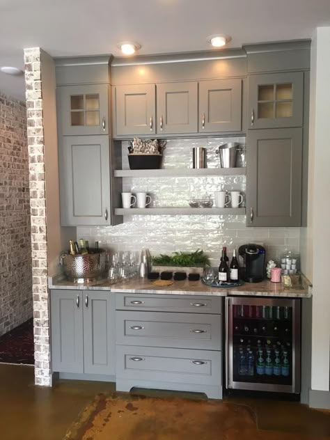 Cheap Small Kitchen, Beverage Station, Beverage Bar, Bar In Casa, Bar Cabinets, Beverage Center, Gray Cabinets, Home Bar Designs, Coffee Bar Home