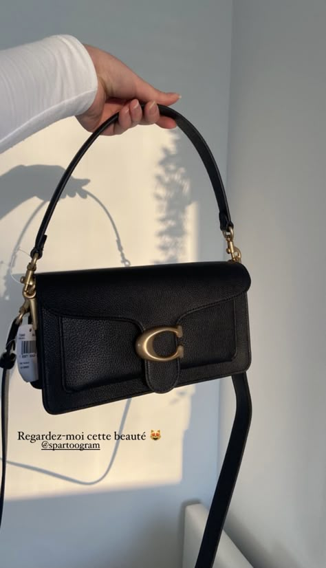 Black Coach Tabby, Coach Tabby 26 Outfit, Designer Bags Aesthetic, Purse Necessities, Coach Tabby 26, Tabby Shoulder Bag 26, Celebrity Bags, Classy Purses, Tabby Shoulder Bag