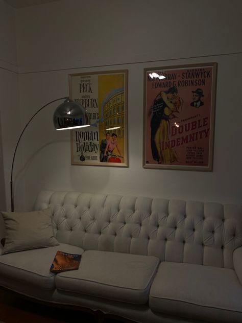 Big Posters Living Room, Movie Posters Apartment, Vintage Movie Room Decor, Movie Posters Living Room Decor, Movie Posters In Living Room, Bedroom Movie Posters Wall Ideas, Movie Poster Bedroom Decor, Movie Posters Living Room, Movie Poster Wall Decor Ideas