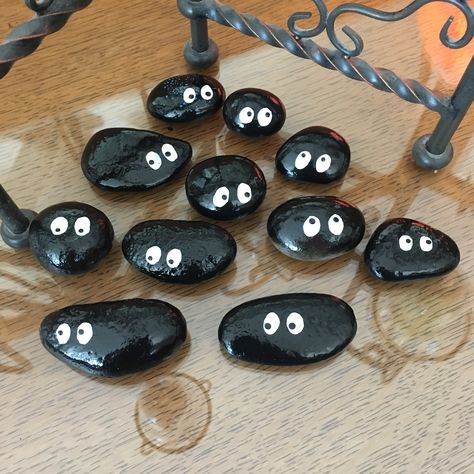 Diy With Kids, Painted Rock Ideas, Monster Rocks, Crafts For Children, Halloween Fest, Halloween Rocks, Painted Rocks Diy, Pumpkin Painting, Rock Ideas