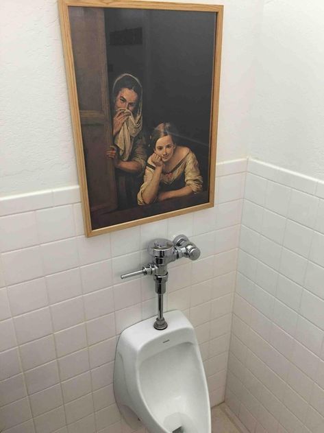 An aptly positioned painting. | The 30 Best Things That Ever Happened In A Bathroom Golf Humor, Melodrama, Bathroom Humor, Crazy Funny, Humor Memes, Makes Me Laugh, Too Funny, Bones Funny, To Laugh