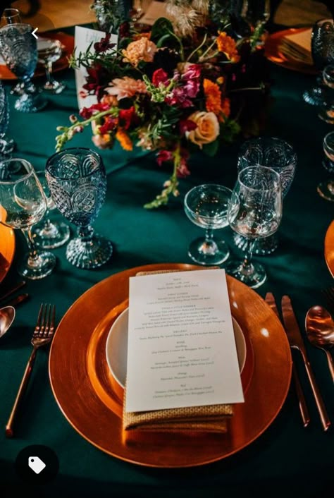 Centerpieces Emerald Green, Green Wedding Tablecloth, Autumn Wedding Tablescape, Emerald Green And Burnt Orange, Emerald Green Wedding Colors, Emerald Green Wedding Cake, Orange Flower Wedding, Bridesmaid Dresses Burnt Orange, Wedding Colors 2025