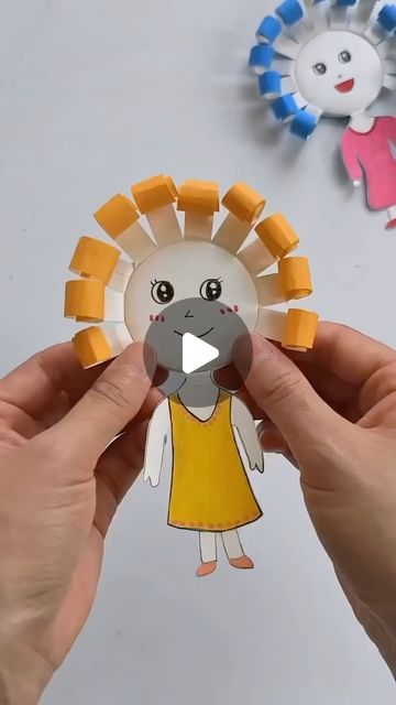 Children's Day Craft, Fall Classroom Decorations, Easy Art For Kids, Toilet Paper Crafts, Kids Crafting, Mothers Day Crafts For Kids, Creative Arts And Crafts, Kindergarten Crafts