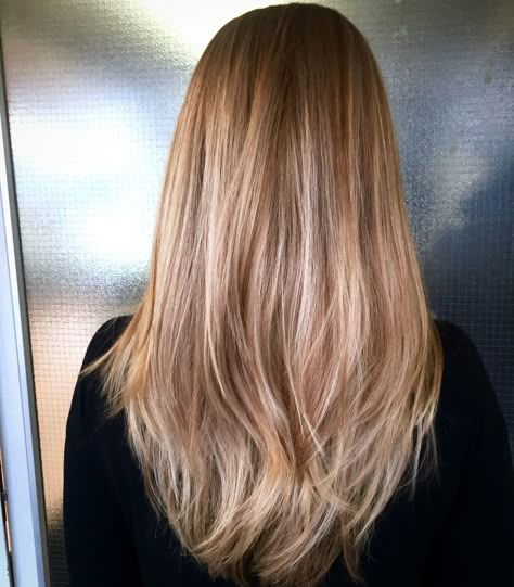 Bronde Caramel Hair, Caramel Bronde, Ecaille Hair, Hair Muse, Balayage Straight Hair, Balayage Straight, Hair Caramel, Women's Haircuts, Haircuts Long