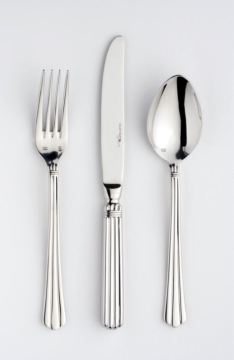 Fancy Utensils, Luxury Silverware, Purple Kitchen Decor, Cookware Set Best, Silver Ware, Luxury Cutlery, Crockery Design, Appartment Decor, Cutlery Design