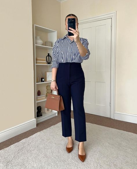 Blue Slacks Outfit Women, Navy Pants Outfit Work, Navy Pants Outfit, Business Capsule Wardrobe, Slacks Outfit, Pants Outfit Work, Lawyer Outfit, Boutique Pants, Office Casual Outfit