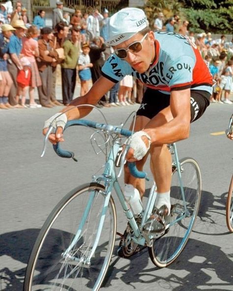 Tom Simpson Tom Simpson, Surf Bike, Best Road Bike, Road Bicycle Bikes, Cycling Design, Best Trip, Cycling Quotes, Road Bike Women, Bike Store