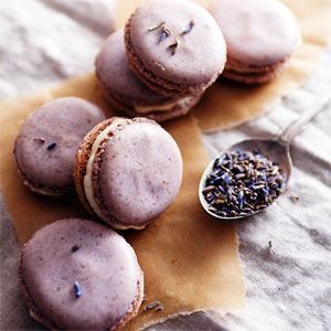 Honey Buttercream, Lavender Macarons, Lavender Recipes, Honey Lavender, French Macaroons, Slow Cooker Desserts, Macaron Recipe, Macaroons, Keto Dessert