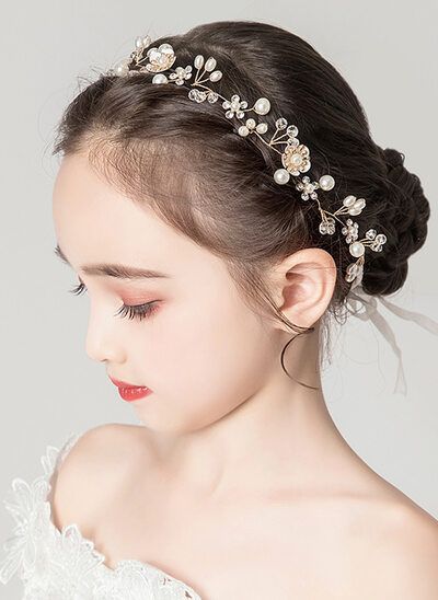 Communion Hairstyles, Flower Girl Tiara, Flower Girl Hair Accessories, Asian Flowers, Flower Girl Accessories, Hair Accessories Pearl, Headpiece Jewelry, Tulle Flower Girl, Tulle Flowers